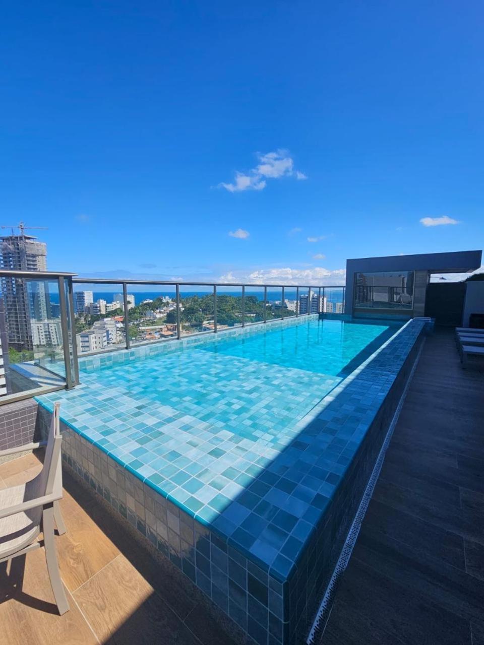 Apartamento Apto Proximo A Da Barra, Com Vista O Mar! Salvador